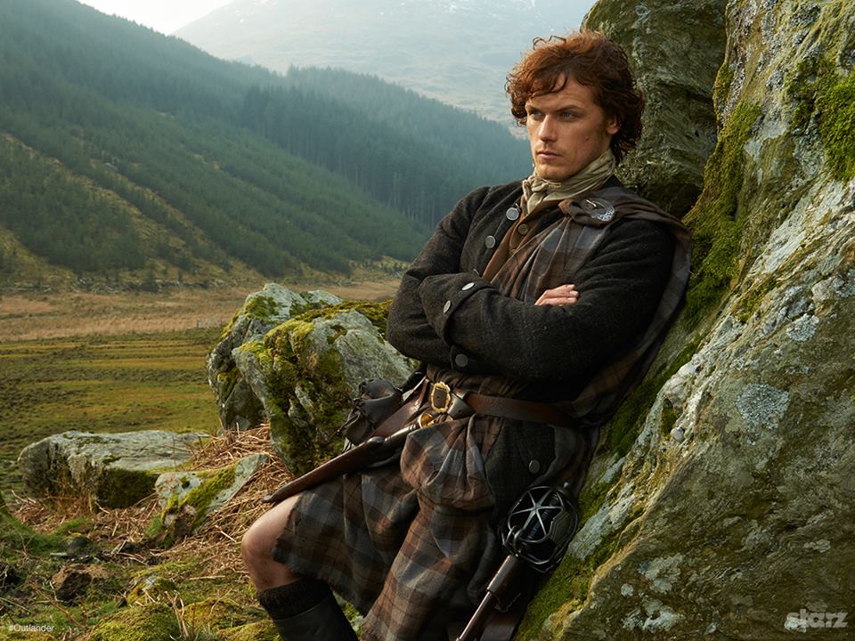 New Official Photo Of Sam Heughan As Jamie Fraser Outlander Tv News