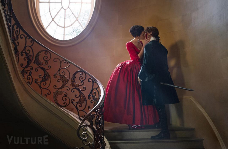 New Official Photos Of Claire And Jamie Prepare Yourself In Outlander Season Two